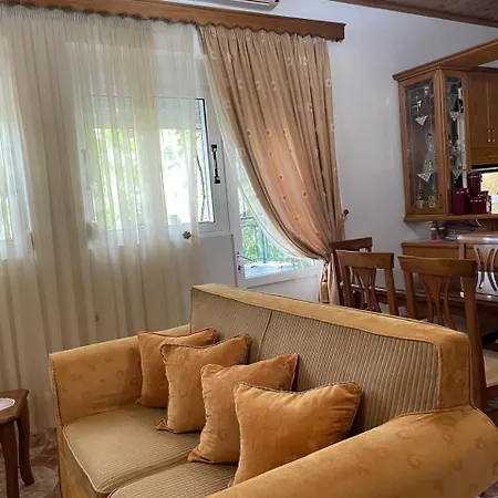 Apartment Elion *